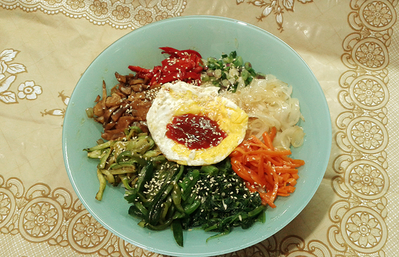  
Bibimbap is both delicious and nutritious. 
